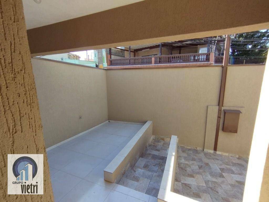 Casa à venda com 2 quartos, 95m² - Foto 2