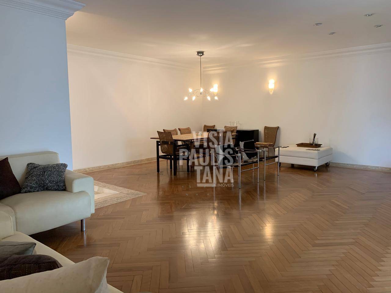 Apartamento à venda com 4 quartos, 208m² - Foto 1