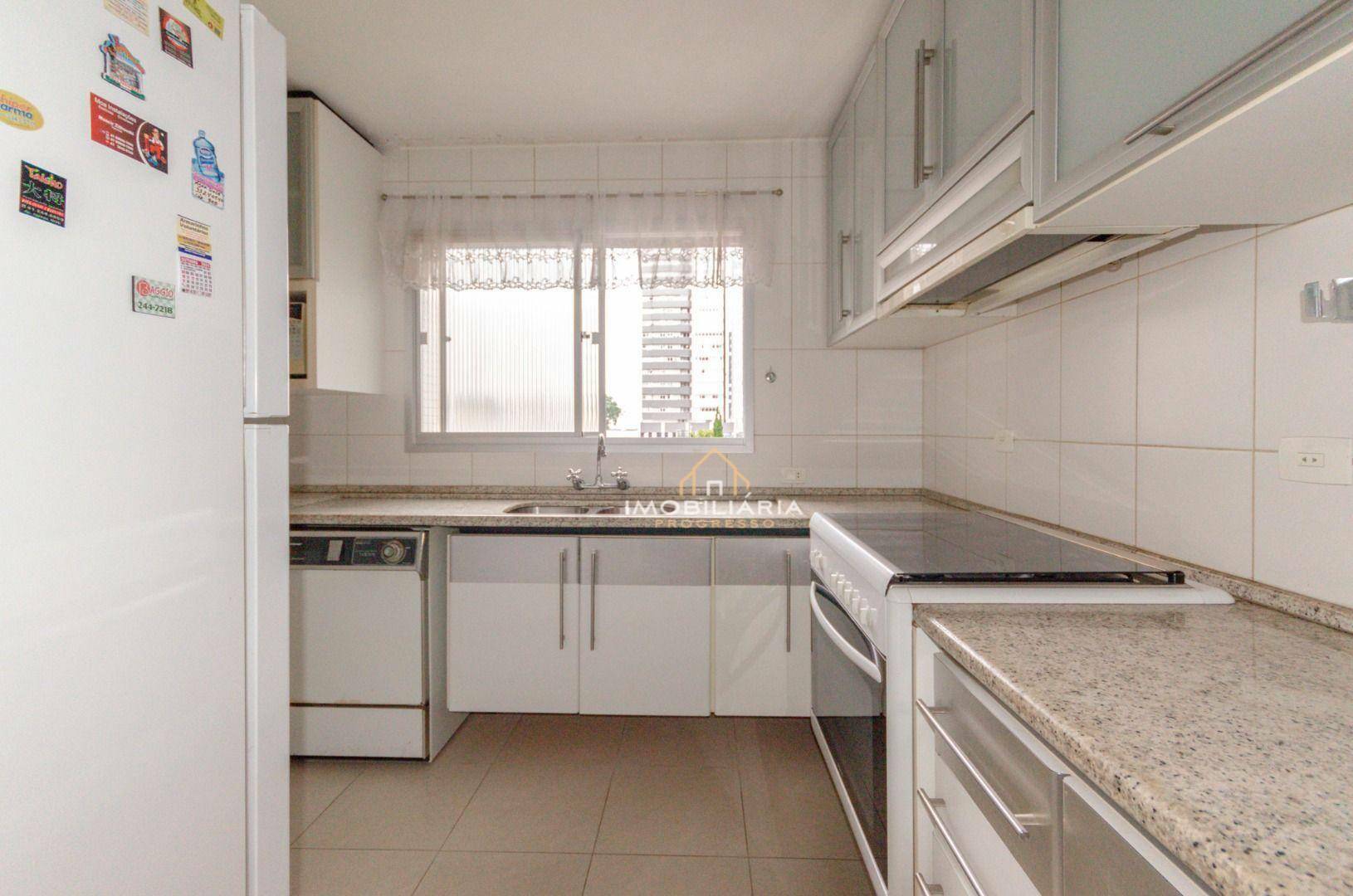 Apartamento à venda com 3 quartos, 161m² - Foto 19