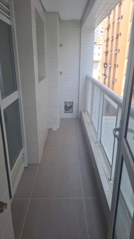 Apartamento à venda com 2 quartos, 81m² - Foto 2