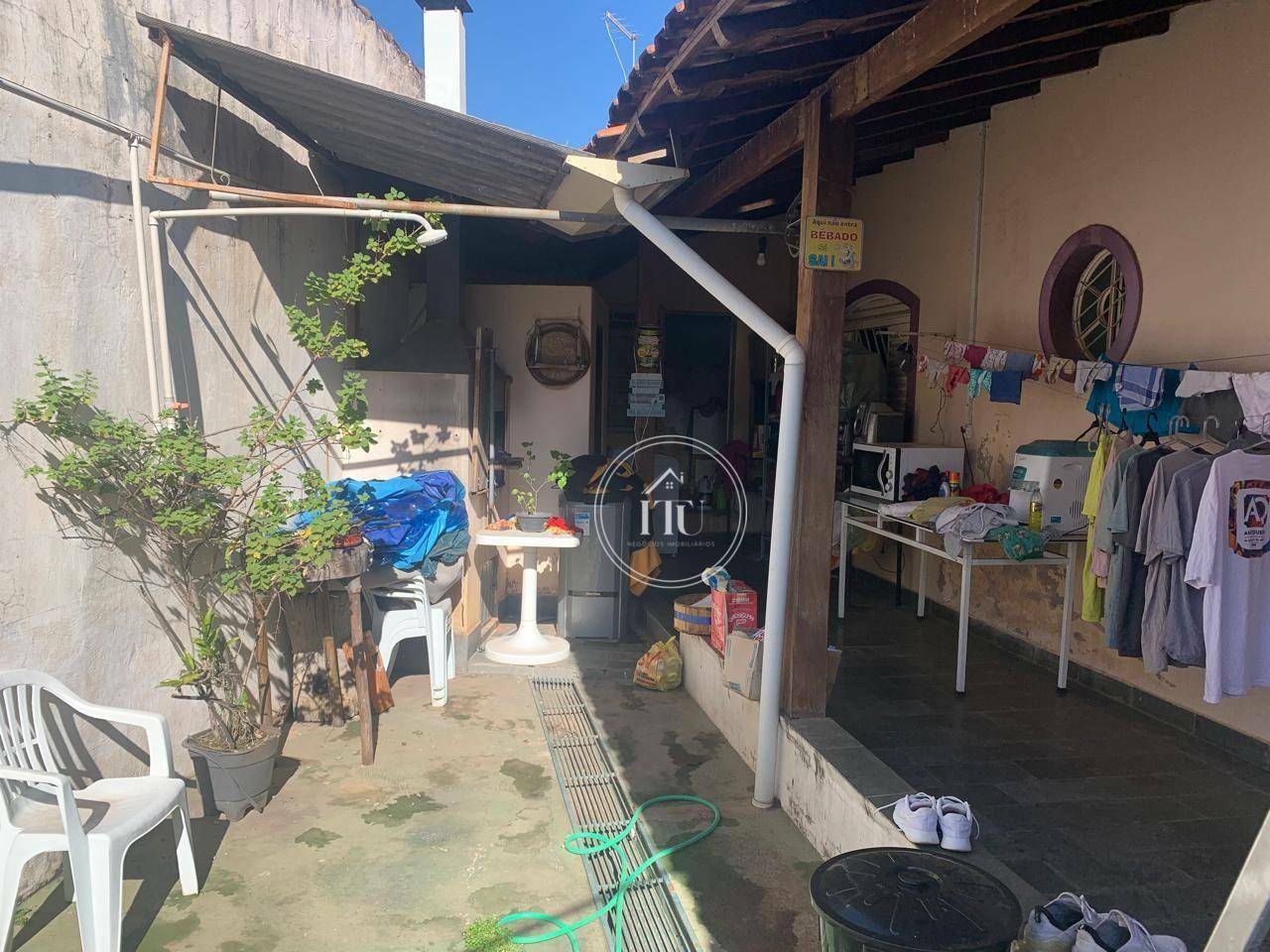 Casa à venda com 2 quartos, 200m² - Foto 7