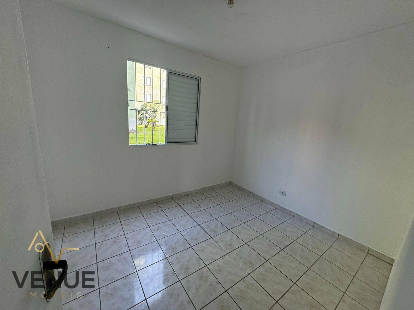 Apartamento à venda com 2 quartos, 45m² - Foto 3