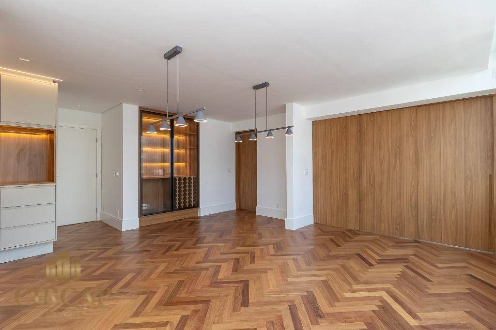 Apartamento à venda com 3 quartos, 290m² - Foto 13