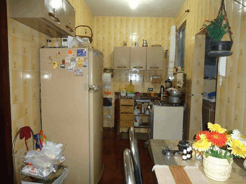 Apartamento à venda com 3 quartos, 85m² - Foto 4