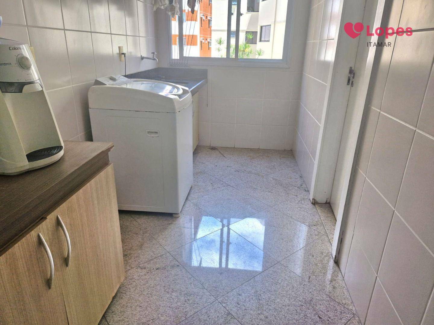 Apartamento para alugar com 4 quartos, 204m² - Foto 10