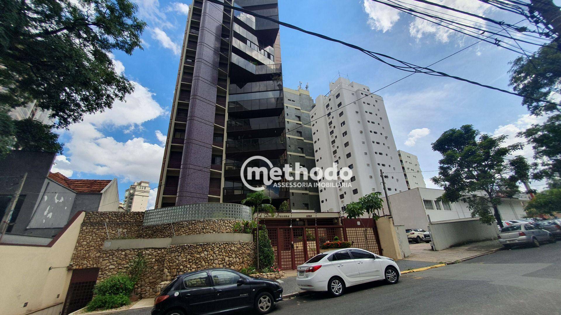 Apartamento para alugar com 4 quartos, 235m² - Foto 1