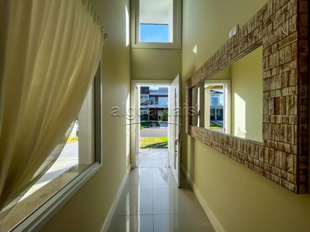 Casa de Condomínio à venda com 4 quartos, 220m² - Foto 4