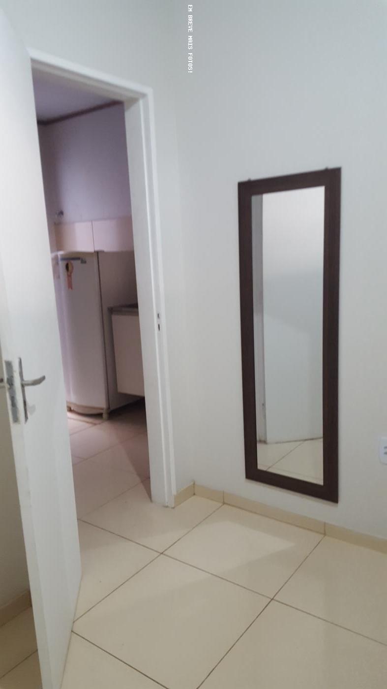 Apartamento para alugar com 1 quarto, 40m² - Foto 12