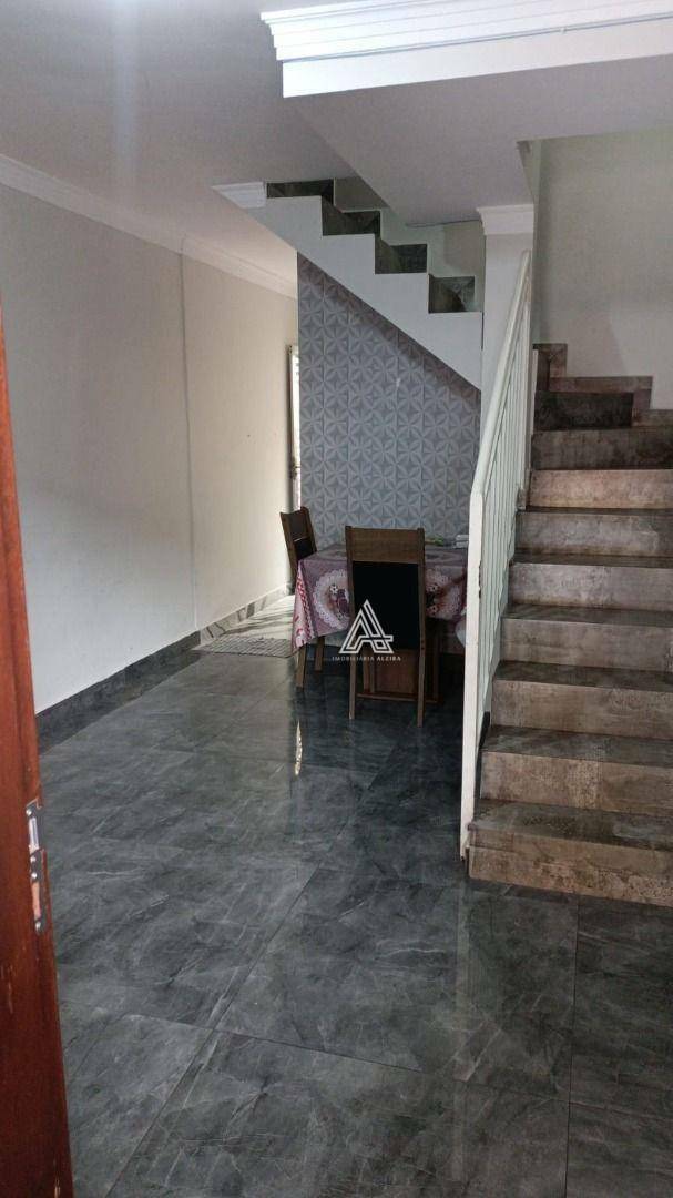 Sobrado à venda com 2 quartos, 70m² - Foto 5