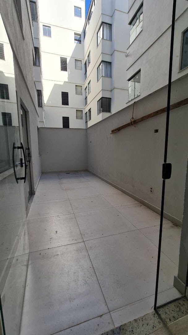 Apartamento à venda com 3 quartos, 154m² - Foto 9