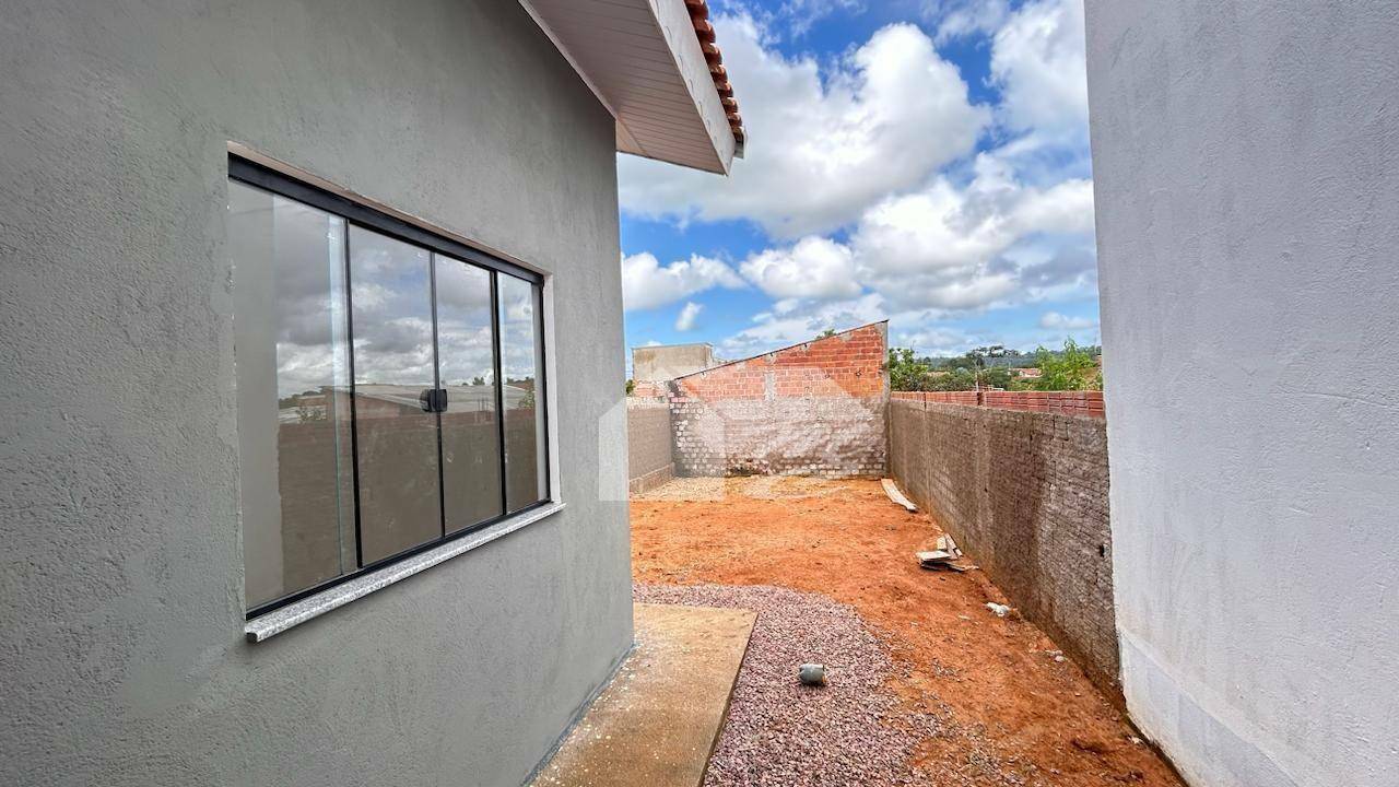 Casa à venda com 2 quartos, 47m² - Foto 13