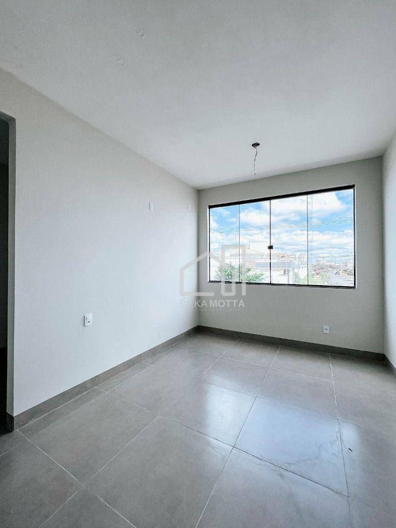 Sobrado à venda com 3 quartos, 130m² - Foto 4