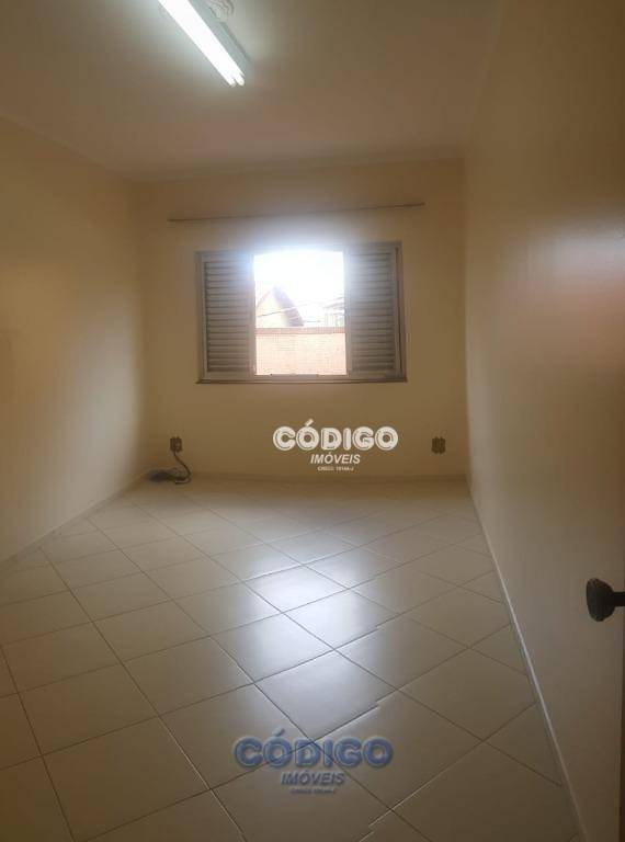 Casa à venda com 2 quartos, 180m² - Foto 12