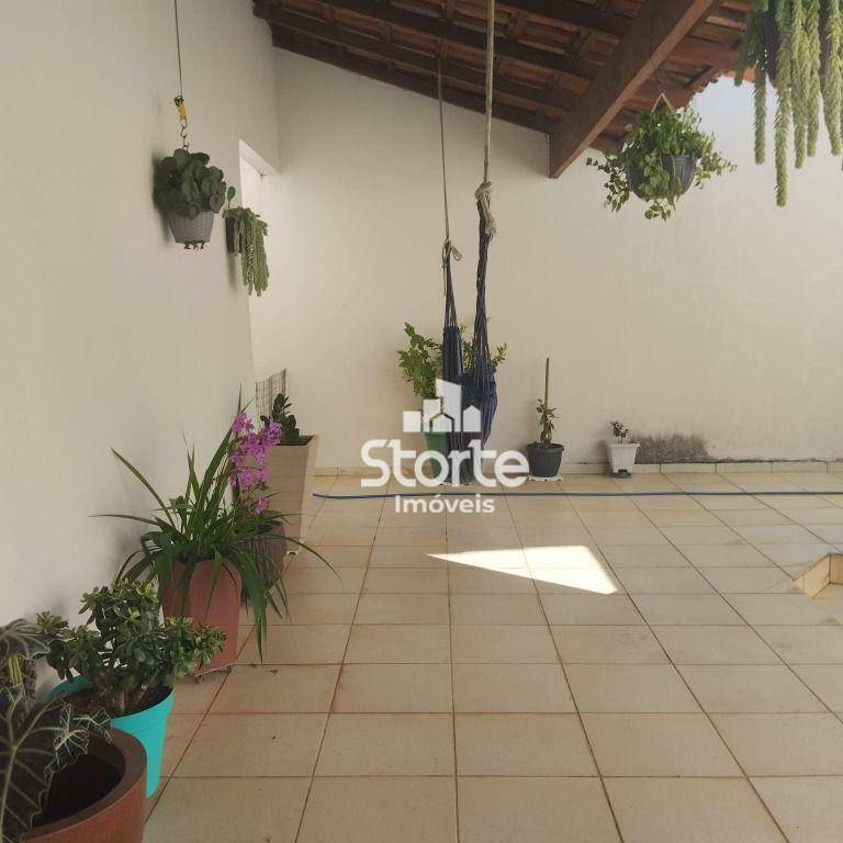 Casa à venda com 3 quartos, 140m² - Foto 12