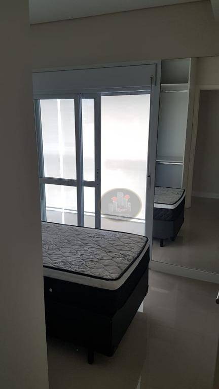 Apartamento para alugar com 2 quartos, 80m² - Foto 12