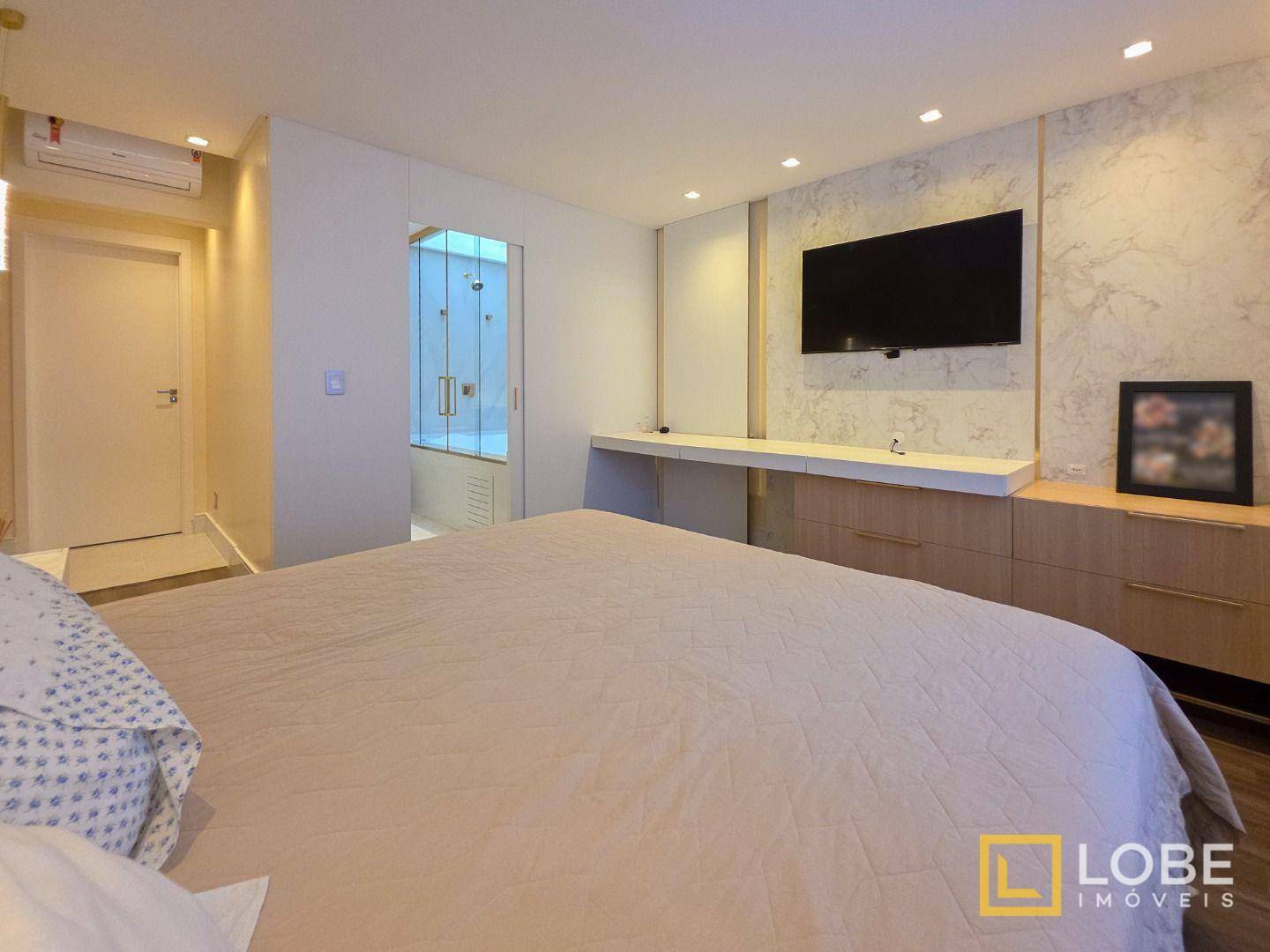 Casa à venda com 3 quartos, 330m² - Foto 18