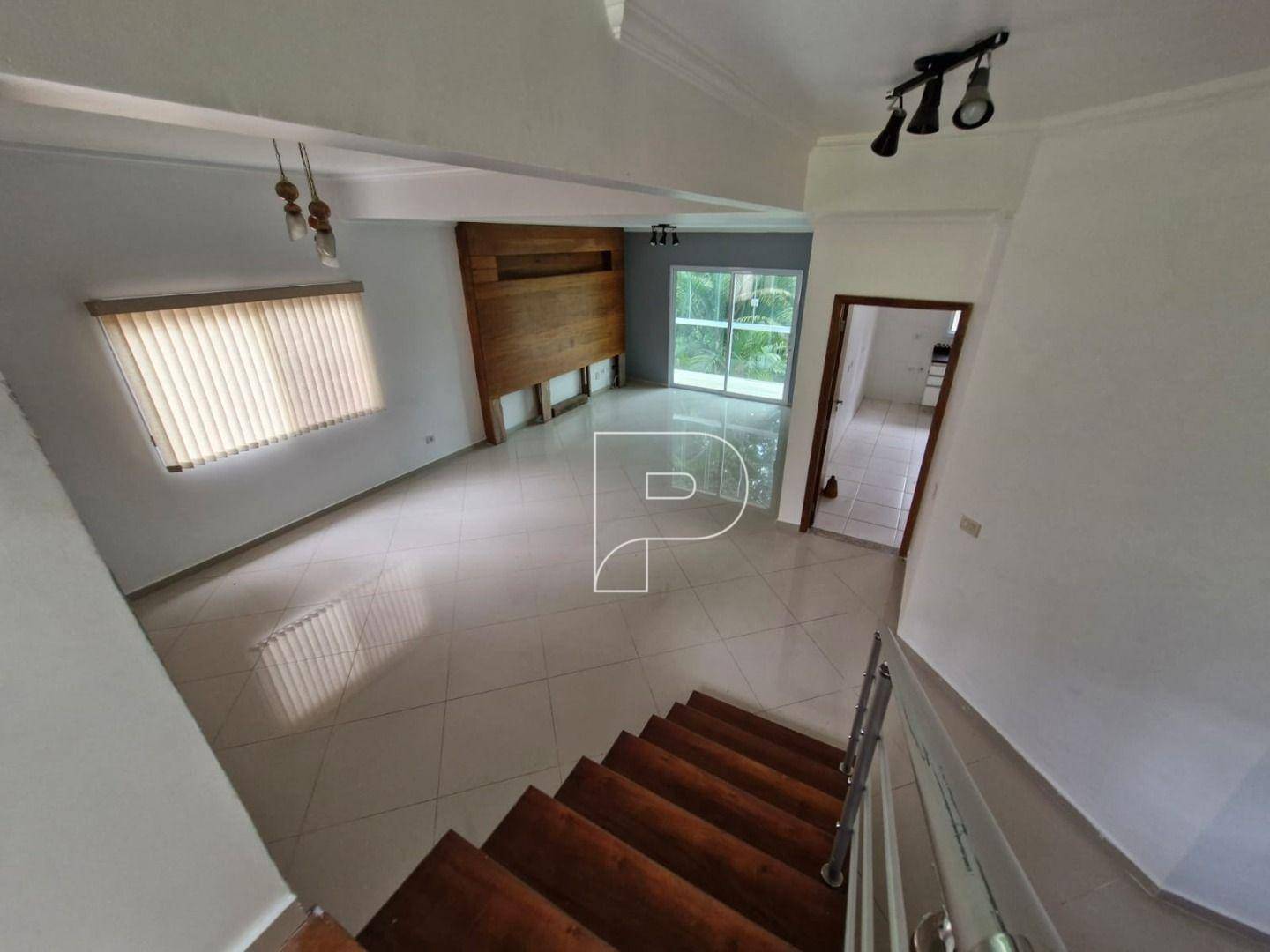 Casa de Condomínio à venda com 3 quartos, 220m² - Foto 2