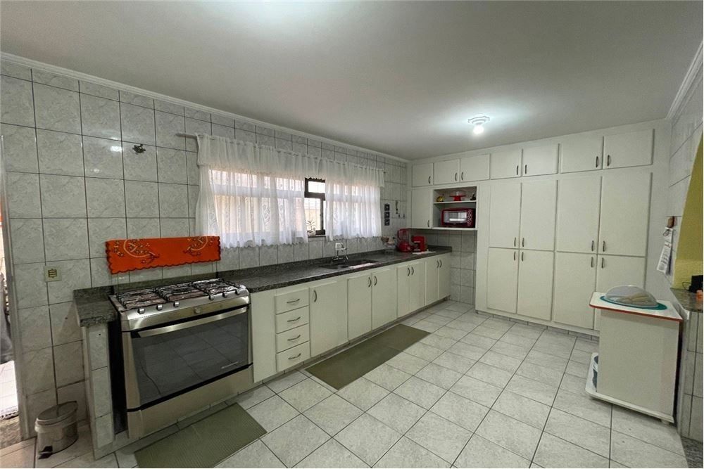 Casa de Condomínio à venda com 4 quartos, 283m² - Foto 20