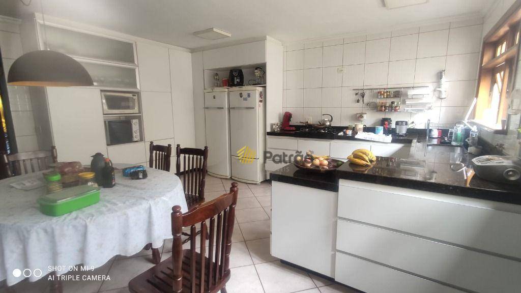 Sobrado à venda com 3 quartos, 320m² - Foto 41