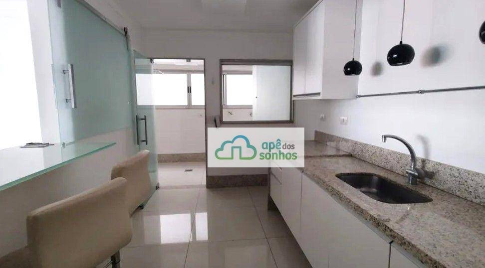 Apartamento para alugar com 3 quartos, 155m² - Foto 15