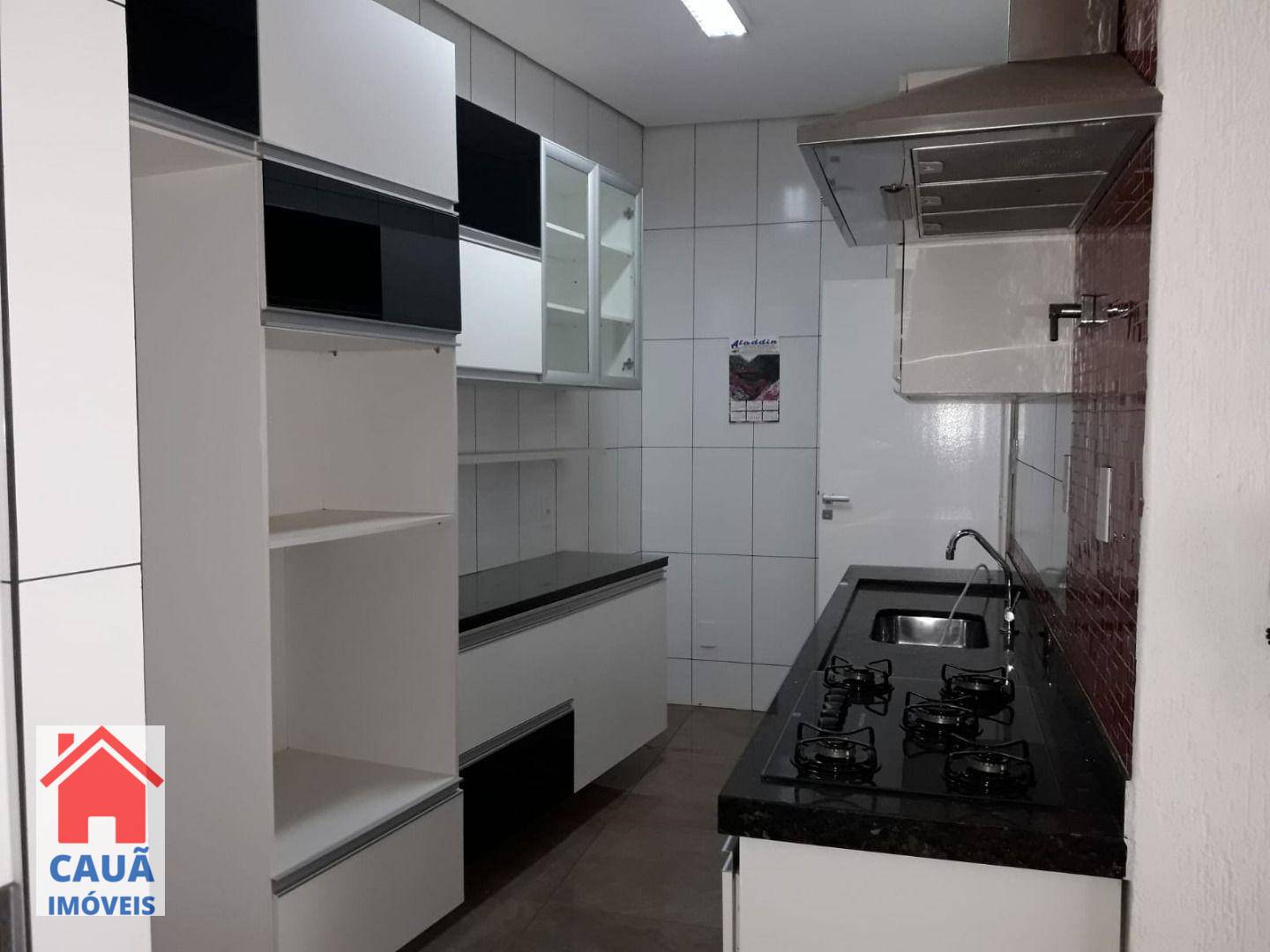 Casa à venda e aluguel com 5 quartos, 250m² - Foto 6