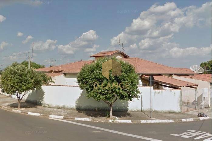 Casa à venda com 8 quartos, 350m² - Foto 2