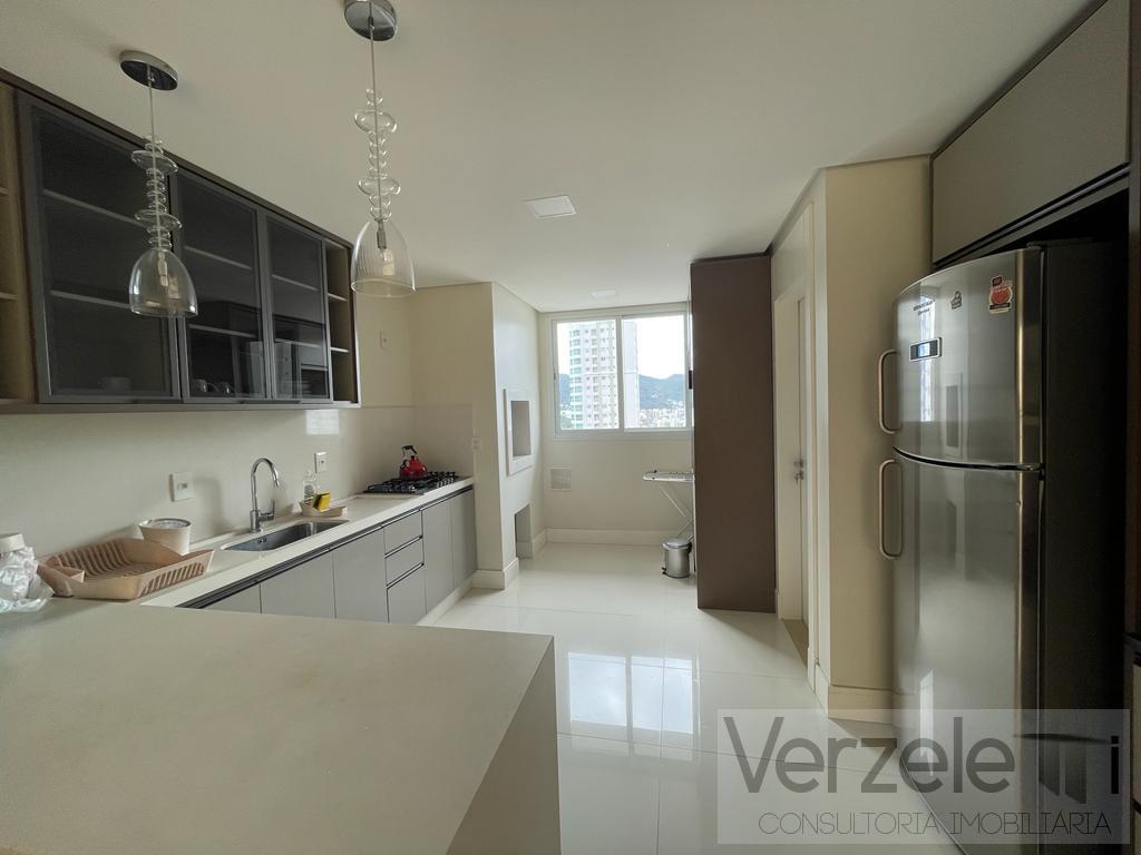 Apartamento à venda com 3 quartos, 130m² - Foto 29