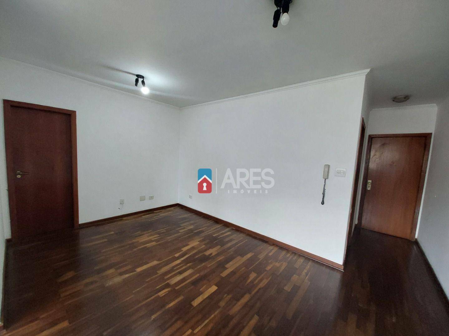 Apartamento à venda com 3 quartos, 93m² - Foto 2