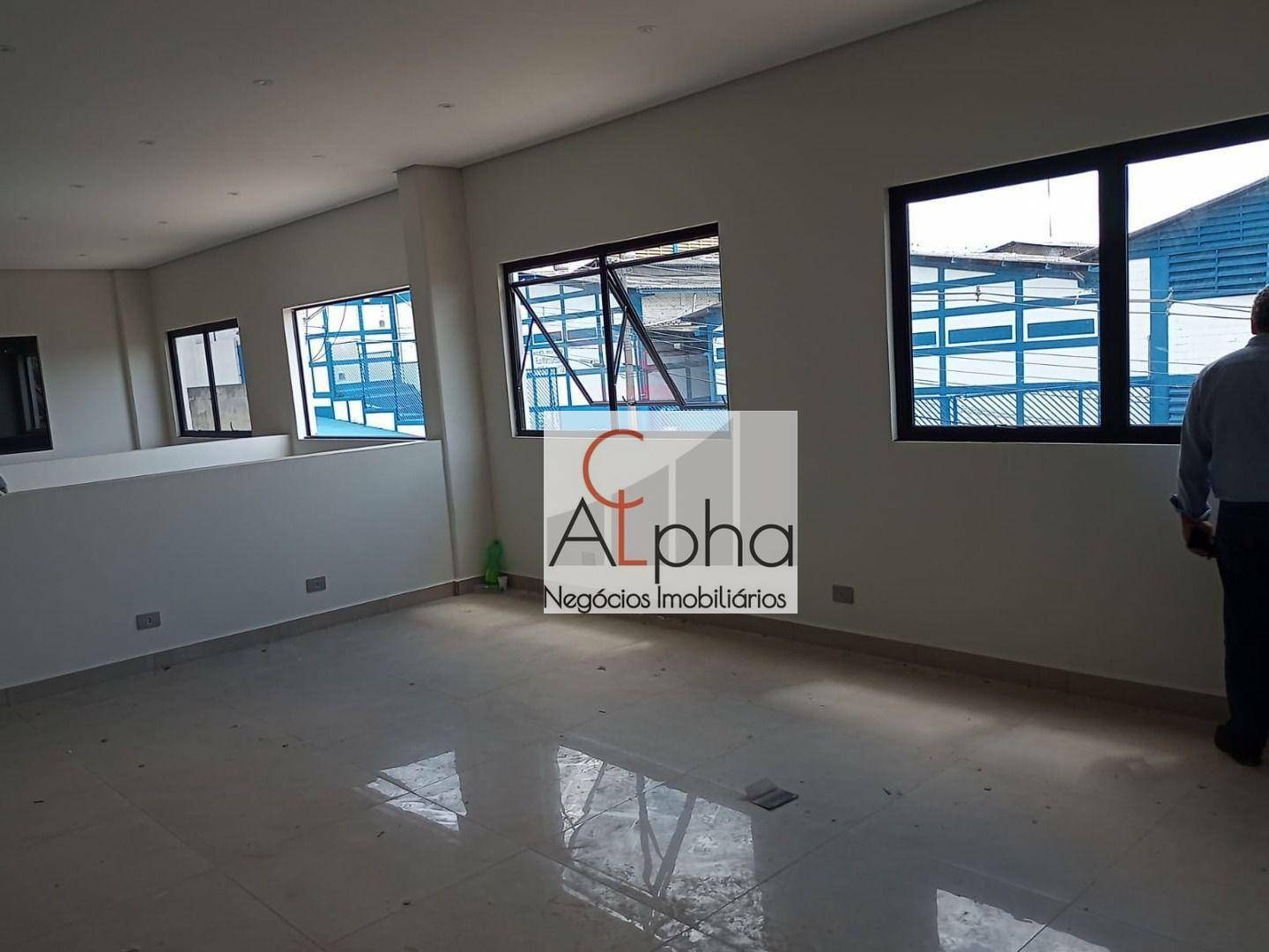 Depósito-Galpão-Armazém para alugar, 1600m² - Foto 22