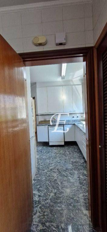 Apartamento à venda com 3 quartos, 160m² - Foto 10