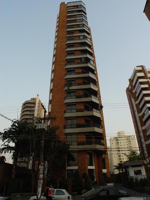 Apartamento à venda com 4 quartos, 180m² - Foto 1