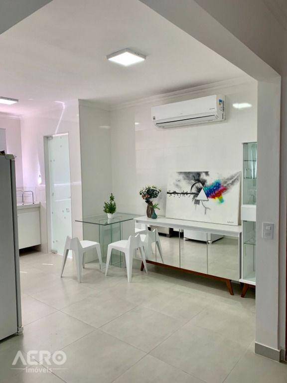 Apartamento à venda com 2 quartos, 74m² - Foto 3