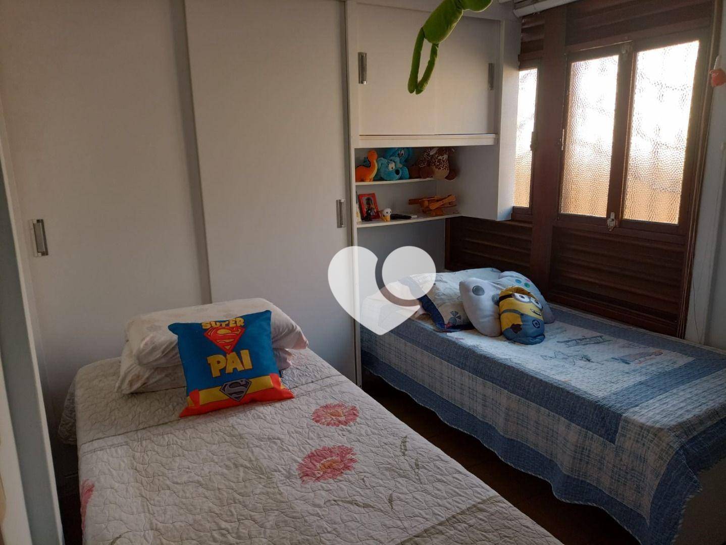 Casa à venda com 3 quartos, 200m² - Foto 10