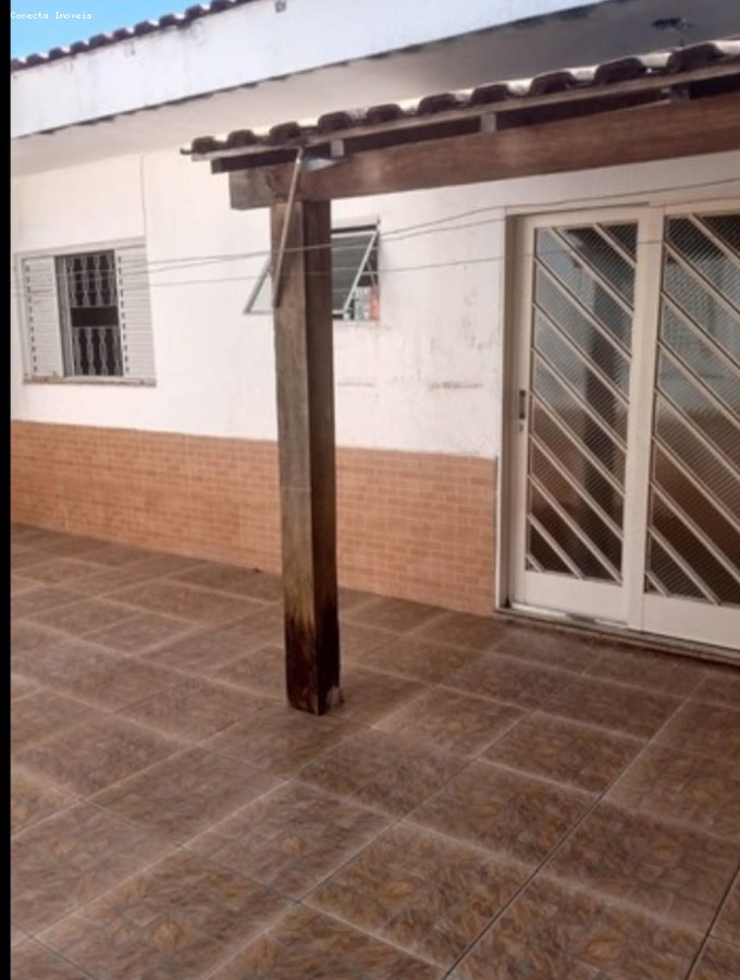 Casa à venda com 3 quartos, 150m² - Foto 4