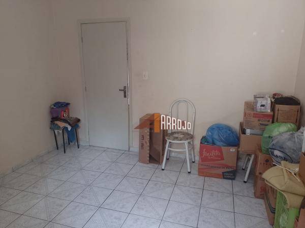 Casa à venda com 2 quartos, 80m² - Foto 12