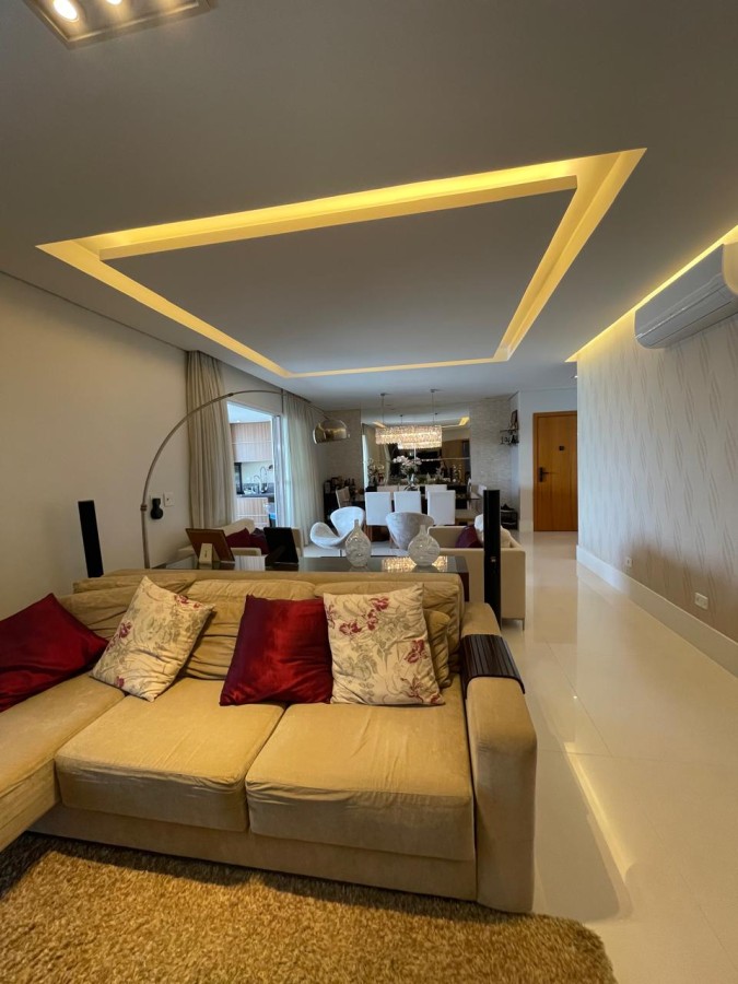 Apartamento à venda com 3 quartos, 176m² - Foto 3
