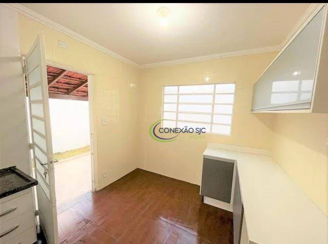 Casa à venda com 2 quartos, 150m² - Foto 7