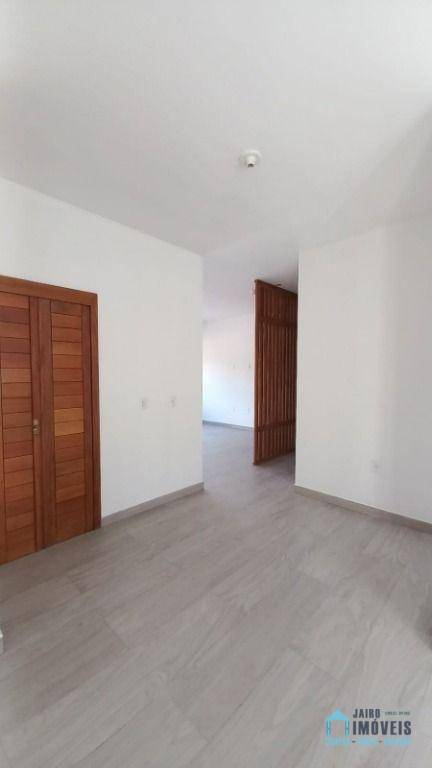 Casa à venda com 3 quartos, 106m² - Foto 10