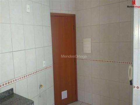 Apartamento para alugar com 2 quartos, 72m² - Foto 4
