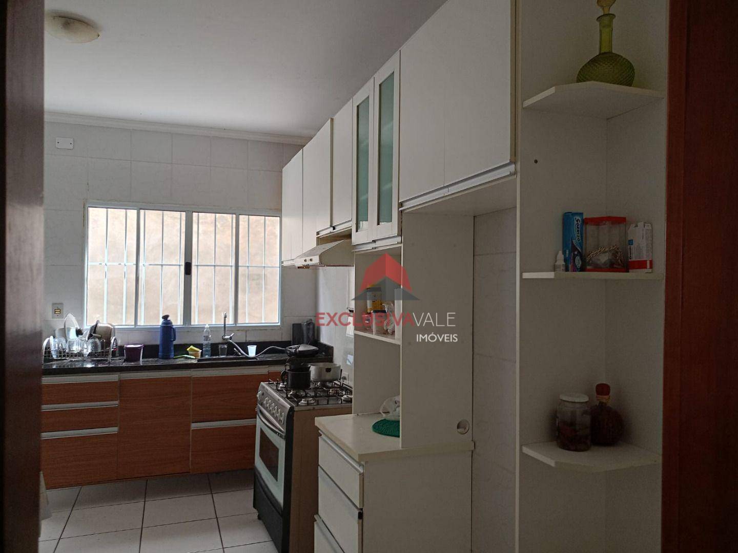 Casa à venda com 4 quartos, 120m² - Foto 17