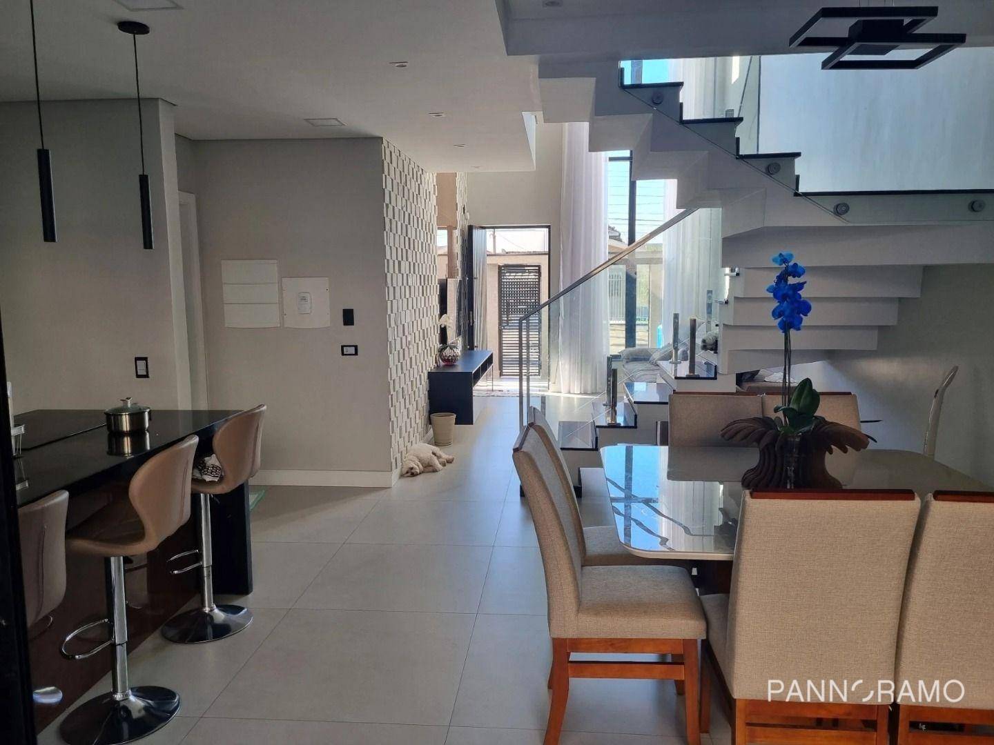 Sobrado à venda com 3 quartos, 173m² - Foto 1