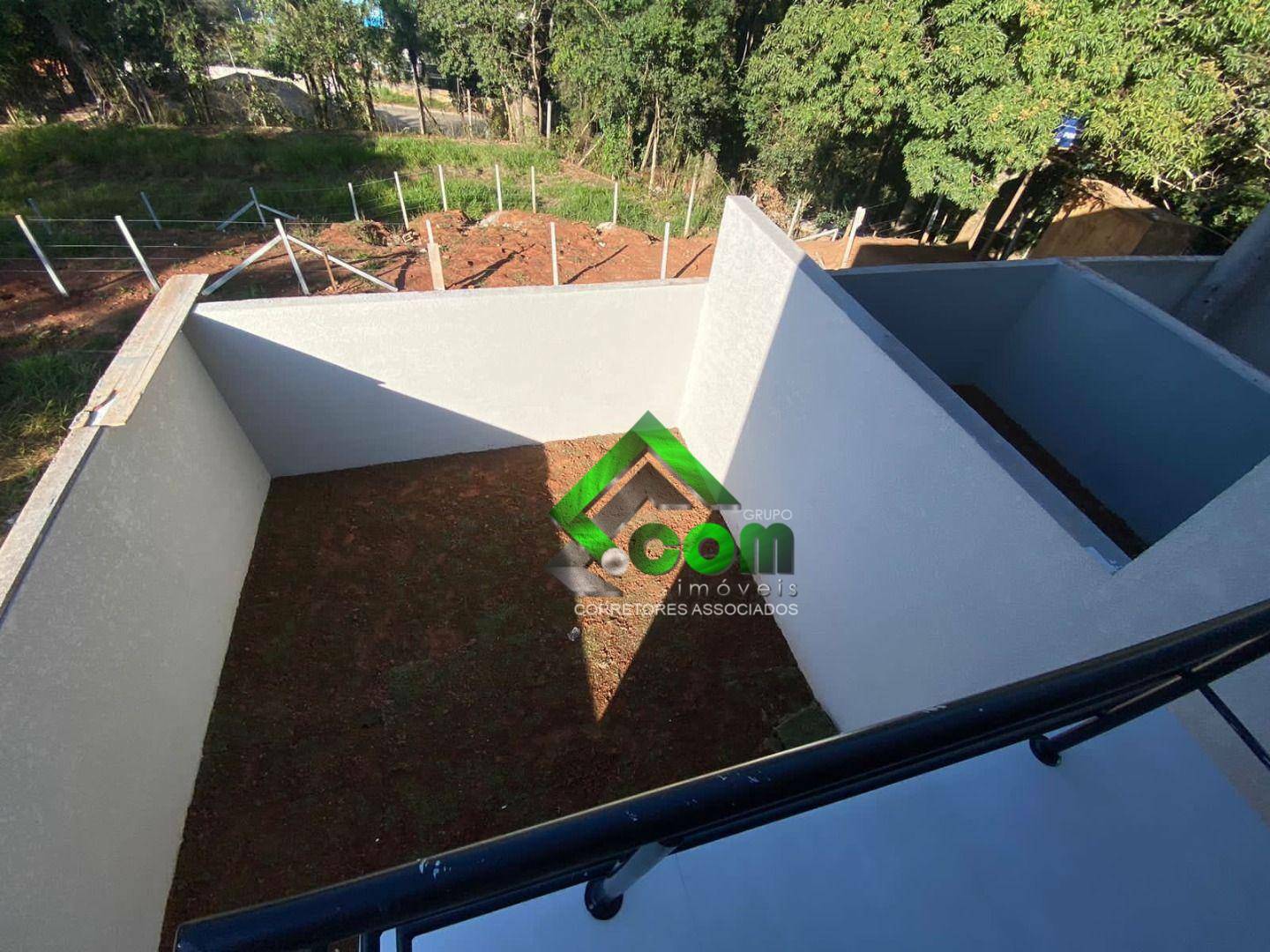 Casa à venda com 2 quartos, 60m² - Foto 46