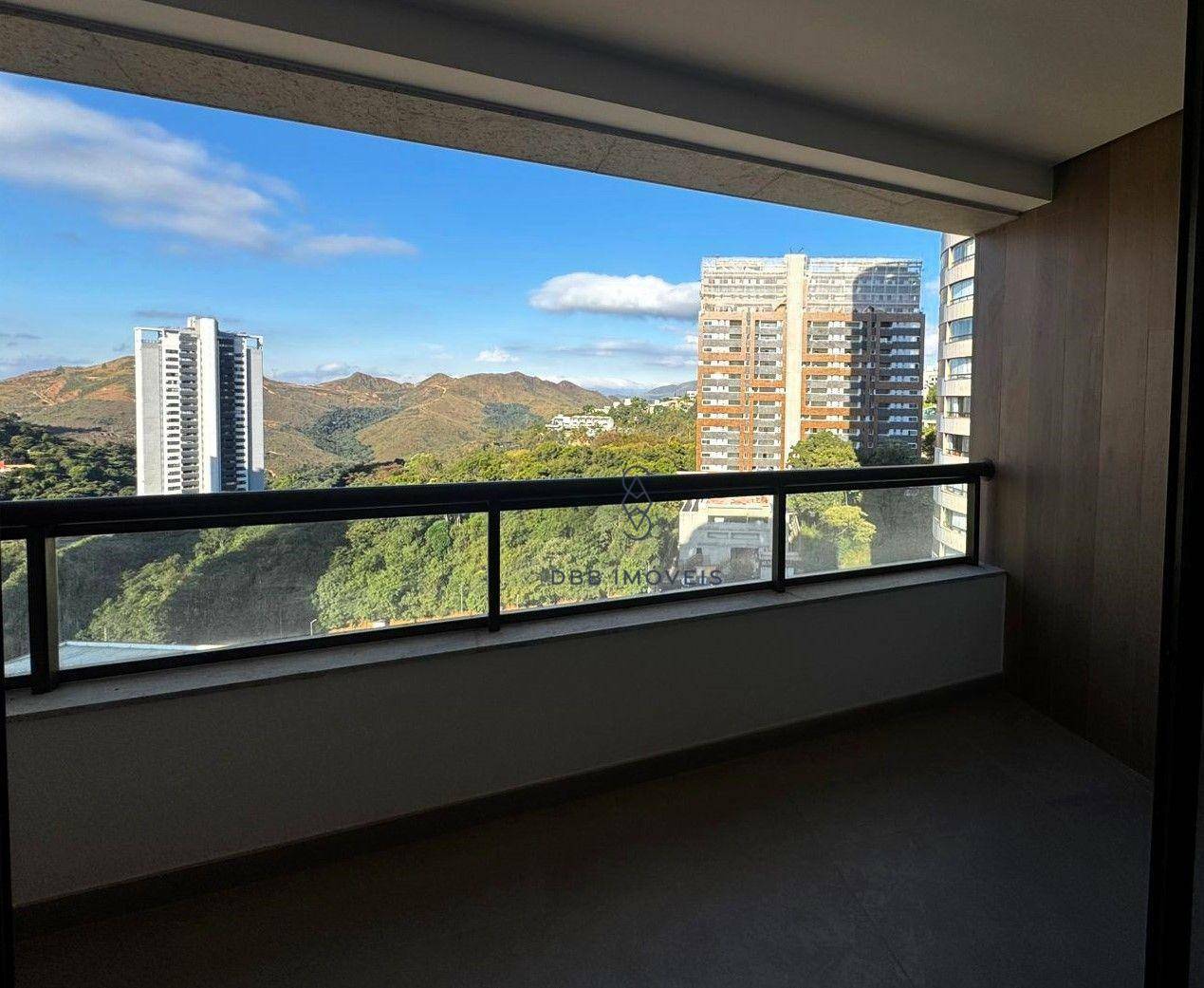 Apartamento à venda com 3 quartos, 114m² - Foto 3