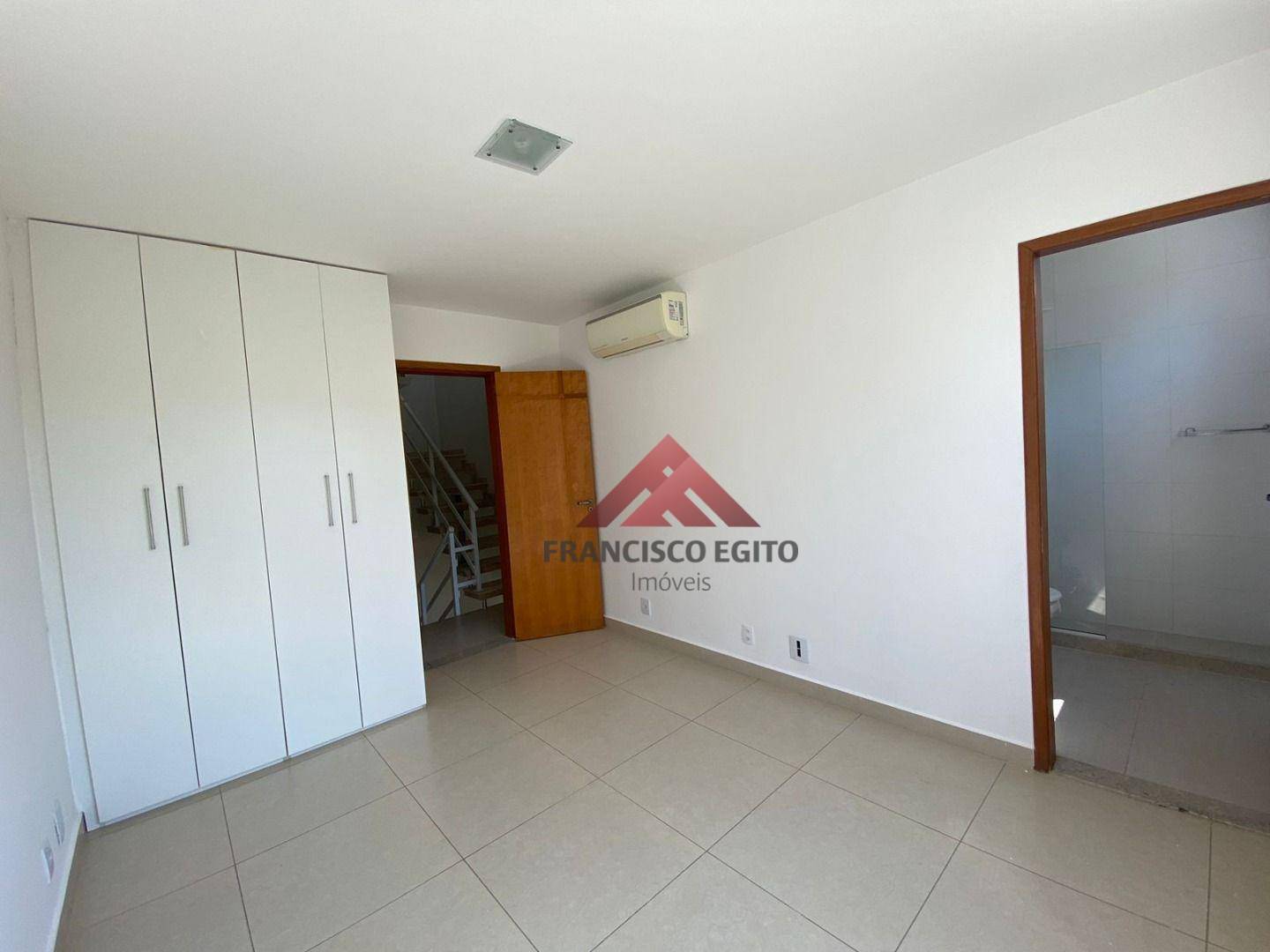 Casa à venda com 4 quartos, 210m² - Foto 7