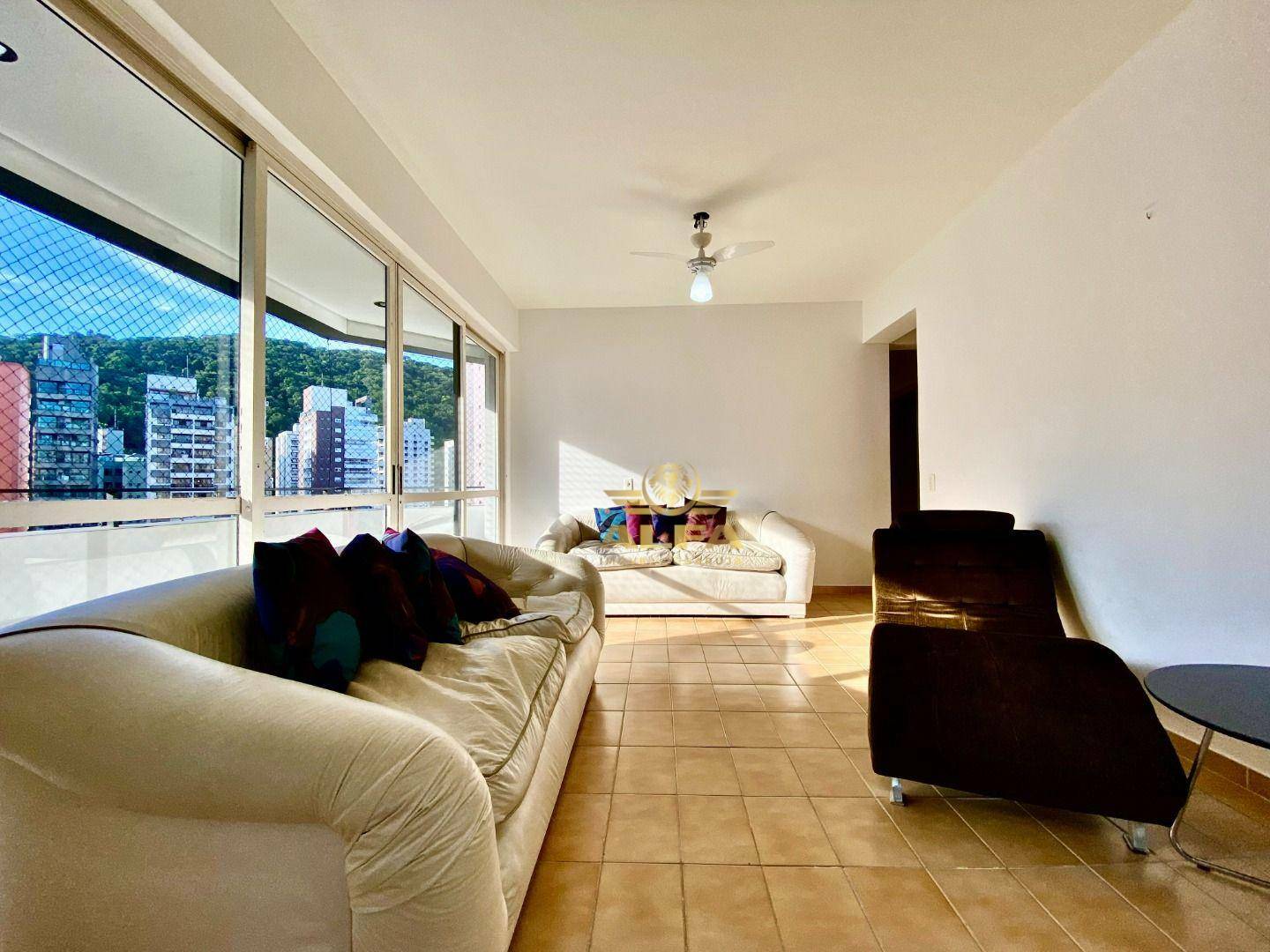 Apartamento à venda com 3 quartos, 140m² - Foto 1