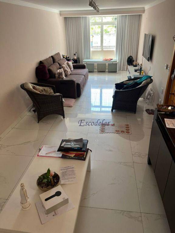 Sobrado à venda com 3 quartos, 240m² - Foto 1