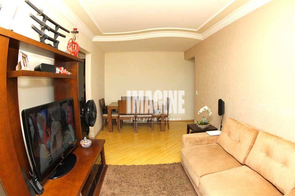 Apartamento à venda com 2 quartos, 70m² - Foto 2