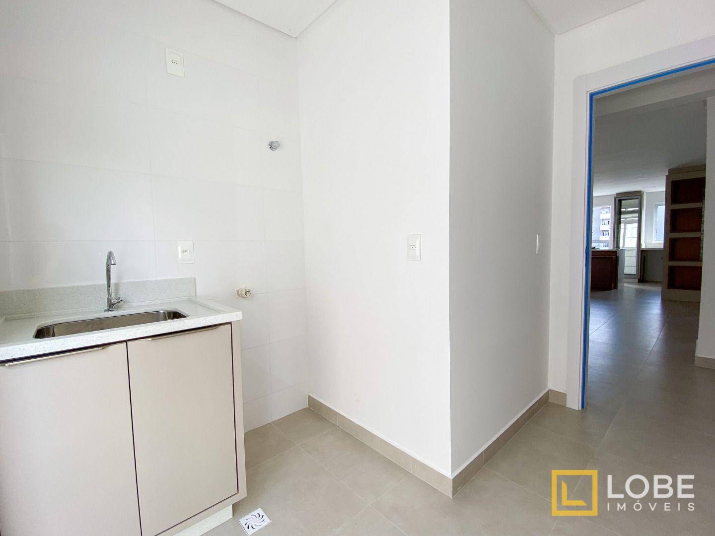 Apartamento à venda com 3 quartos, 170m² - Foto 8