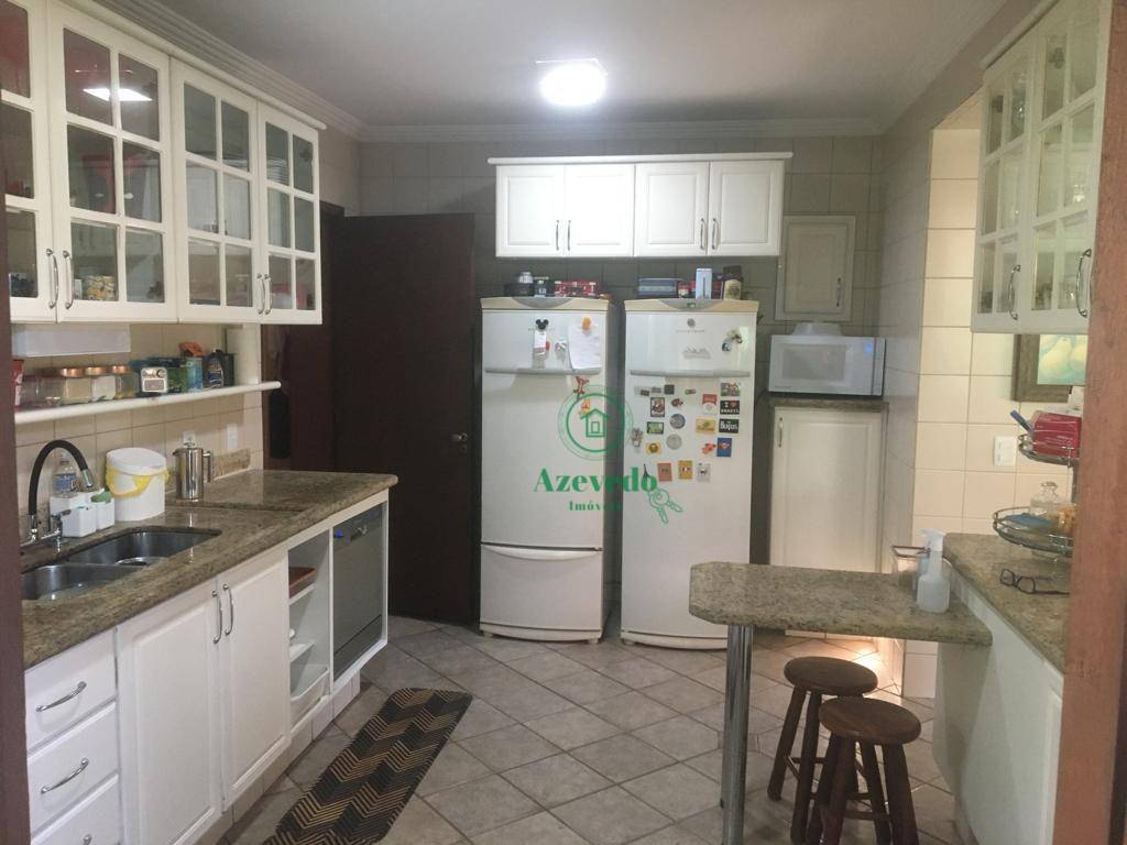 Sobrado à venda com 3 quartos, 500m² - Foto 4