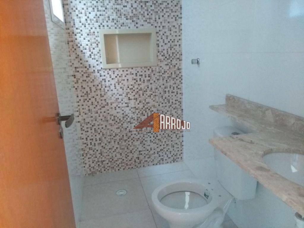 Sobrado à venda com 3 quartos, 120m² - Foto 4